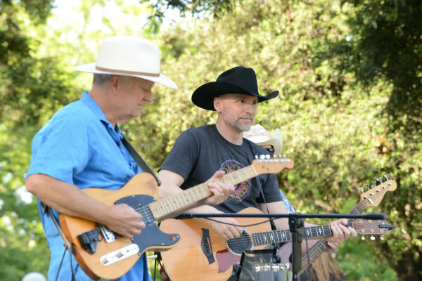 Peter Morgan playing with Dave Massey and Whiskey Kiss